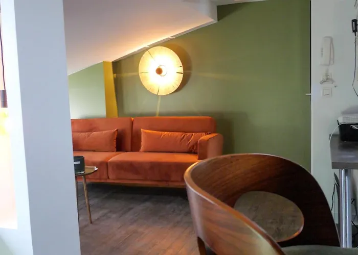 The Chapman - Central Et Elegant